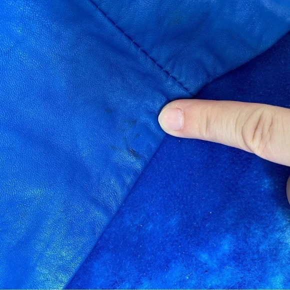 VINTAGE - Bright Blue 1980s Leather Skirt - Picture 4 of 7